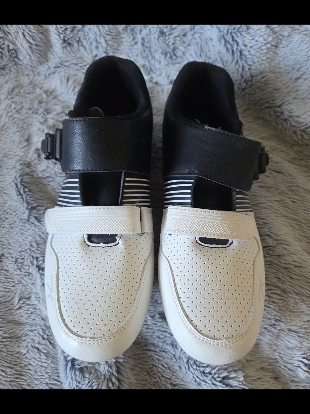 Unisex Cycling Shoes Compatible with Peloton Compatible with Delta Cleats.